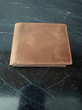Fossil Derrick Leather RFID Magnetic Card Case Wallet